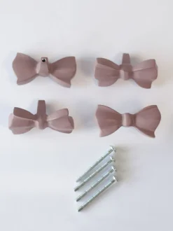 Laura Ashley*Laura Ashley Set of 2 Aluminum Bow Drawer Knobs Donkerrozenroze