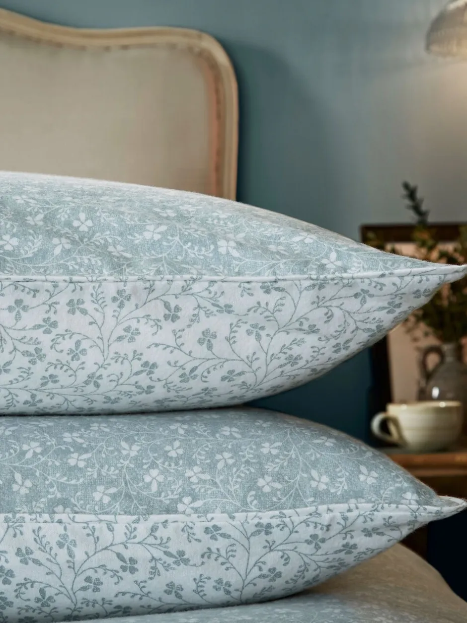 Merkbeddengoed|Laura Ashley Supersoft 100% Brushed Cotton Campion Duvet Cover and Pillowcase Set Blauw vaal seaspray