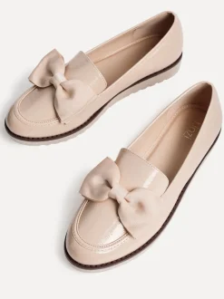 Lage Schoenen|Linzi - Cathy loafers met plateauzool en grote strik Licht beige
