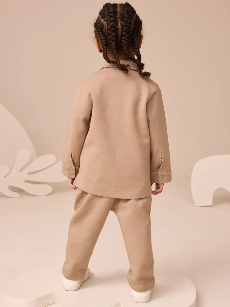 Sets En Combisets|Jassen En Jacks|Next Lichtbruin - 3 -delige set van T-shirt en joggingbroeken (3mnd-7jr)