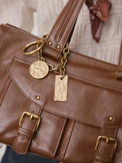 Tassen En Portemonnees|Next - Charm Buckle Hand Held Bag Lichtbruin