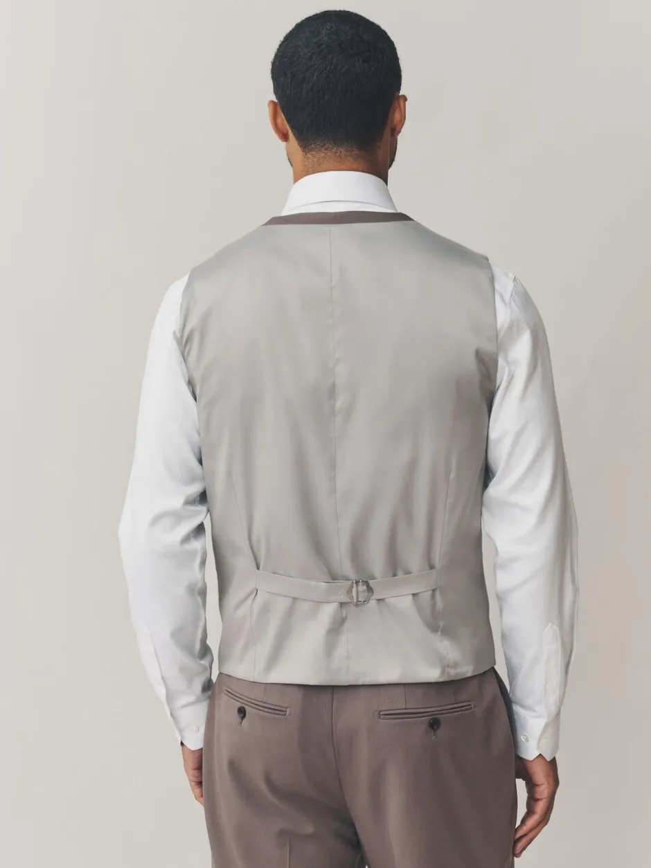 Vesten|Next Lichtbruin - Meegevend stretch-herenvest met standaard pasvorm