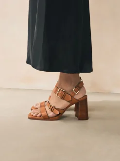 Schoenen Met Hakken*Next - Sandalen met blokhak, bandjes en gesp Lichtbruin