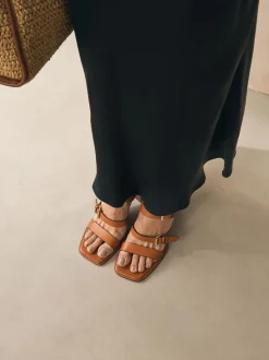 Schoenen Met Hakken*Next - Sandalen met blokhak, bandjes en gesp Lichtbruin