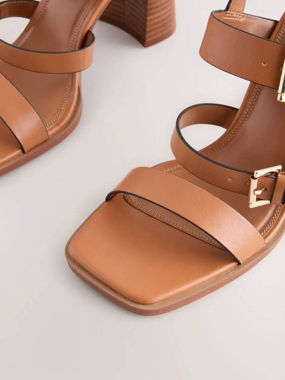 Schoenen Met Hakken*Next - Sandalen met blokhak, bandjes en gesp Lichtbruin