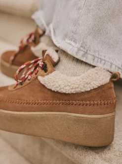Lage Schoenen|Next Lichtbruin - Signature Premium Leather Hiker Wedge Trainers