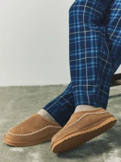 Pantoffels|Loungewear*Next - Signature Suede Stitch Detail Slippers Lichtbruin