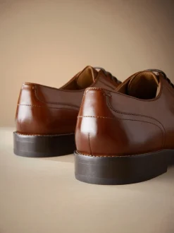 Formele Schoenen|Next - Standaard pasvorm - Signature - Derby-schoenen met leren zool Lichtbruin
