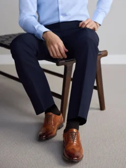 Formele Schoenen*Next - Standaard pasvorm - Signature Italiaans leren brogues met gevleugelde neus Lichtbruin