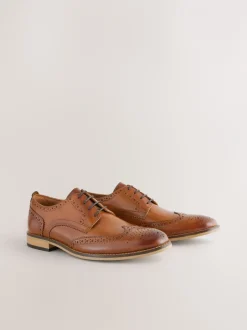 Schoenen|Formele Schoenen*Next - Standaard pasvorm - Brogues van leer met contrasterende zool Lichtbruin