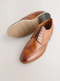 Schoenen|Formele Schoenen|Next - Wijde pasvorm - Brogues van leer met contrasterende zool Lichtbruin