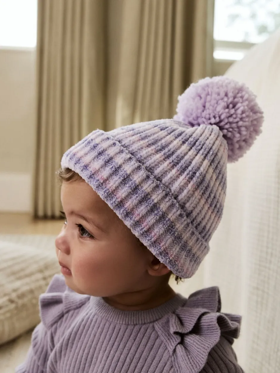 Mutsjes En Antikrabwantjes|Mutsen, Handschoenen En Sjaals|Next - Gebreide babymuts van chenille met pompon (0mnd-2jr) Lila ton-sur-ton