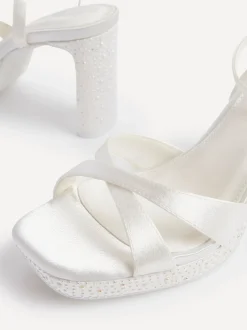 Schoenen Met Hakken*Linzi Bruidssandalen Romantica Platformhakken met Versieringen