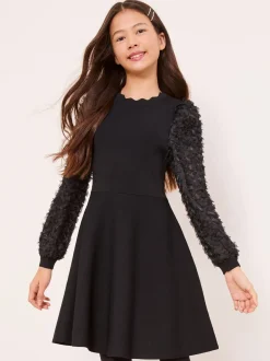 Gebreide Kleding|Jurken*Lipsy gebreide jurk met getextureerde mouwen (5-16jr)