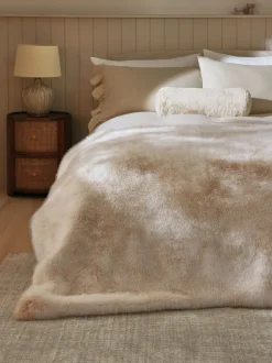 Kussentjes En Plaids|Kussentjes En Plaids|Next Loulou bedloper van imitatiebont Ivoor