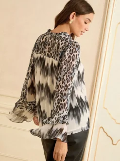 Blouses En Overhemden*Love & Roses blouse met V-hals, hardware en uitlopende mouwen