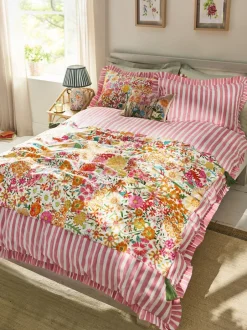 Kussentjes En Plaids|Kussentjes En Plaids|Lucy Tiffney Bloemen Bedloper