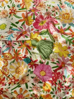 Kussentjes En Plaids|Kussentjes En Plaids|Lucy Tiffney Bloemen Bedloper