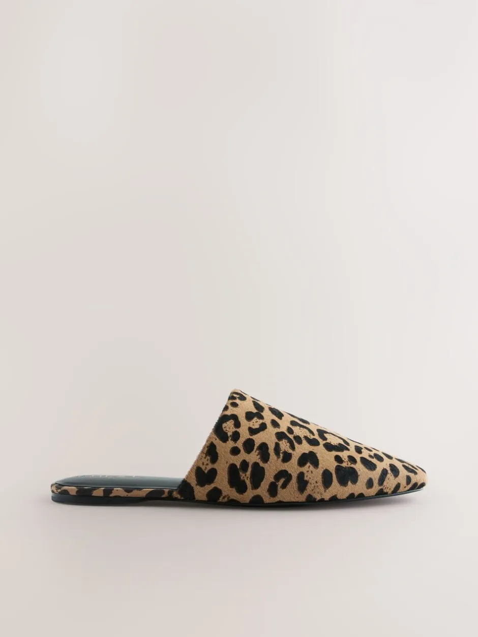 Lage Schoenen|Next - Forever Comfort® muiltjes met hoge uitsnijding en vierkante neus Luipaard