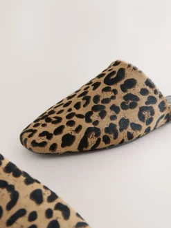 Lage Schoenen|Next - Forever Comfort® muiltjes met hoge uitsnijding en vierkante neus Luipaard