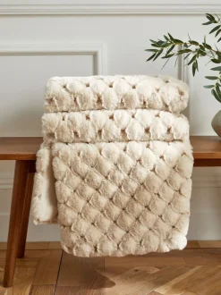 Kussentjes En Plaids|Kussentjes En Plaids|Next Luna Bedloper met geschulpt pluche imitatiebont Ivoor