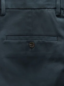 Broeken En Chino's*Next - Aansluitend - Slim-fit katoenen TENCEL™ lyocell blend chino's met comfortabele tailleband. Marineblauw
