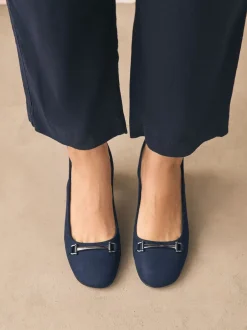 Ruimvallend En Extraruimvallend|Schoenen Met Hakken|Next - Hardware Slingback Block Heels Marineblauw