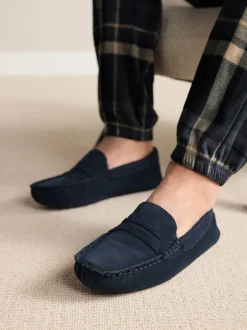 Pantoffels*Next - Signature Suede Fabric Trim Moccasin Slippers Marineblauw