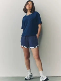 Shorts|Next Marineblauw - Sportshort met contrasterende Streep