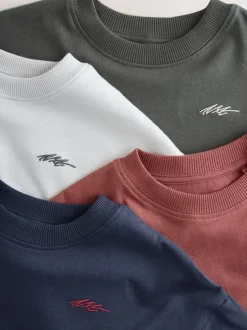 T-Shirts|Tops*Next - Short Sleeve Logo Chest Graphic T-Shirts 4 Pack (3-16yrs) Marineblauw/grijs/paarsrood