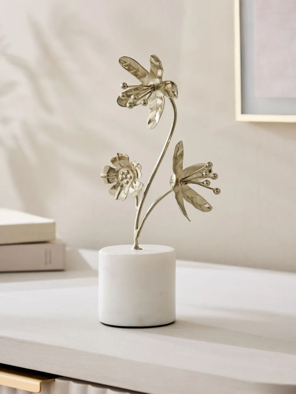 Decoraties*Next Metal Flower Ornament On Marble Base