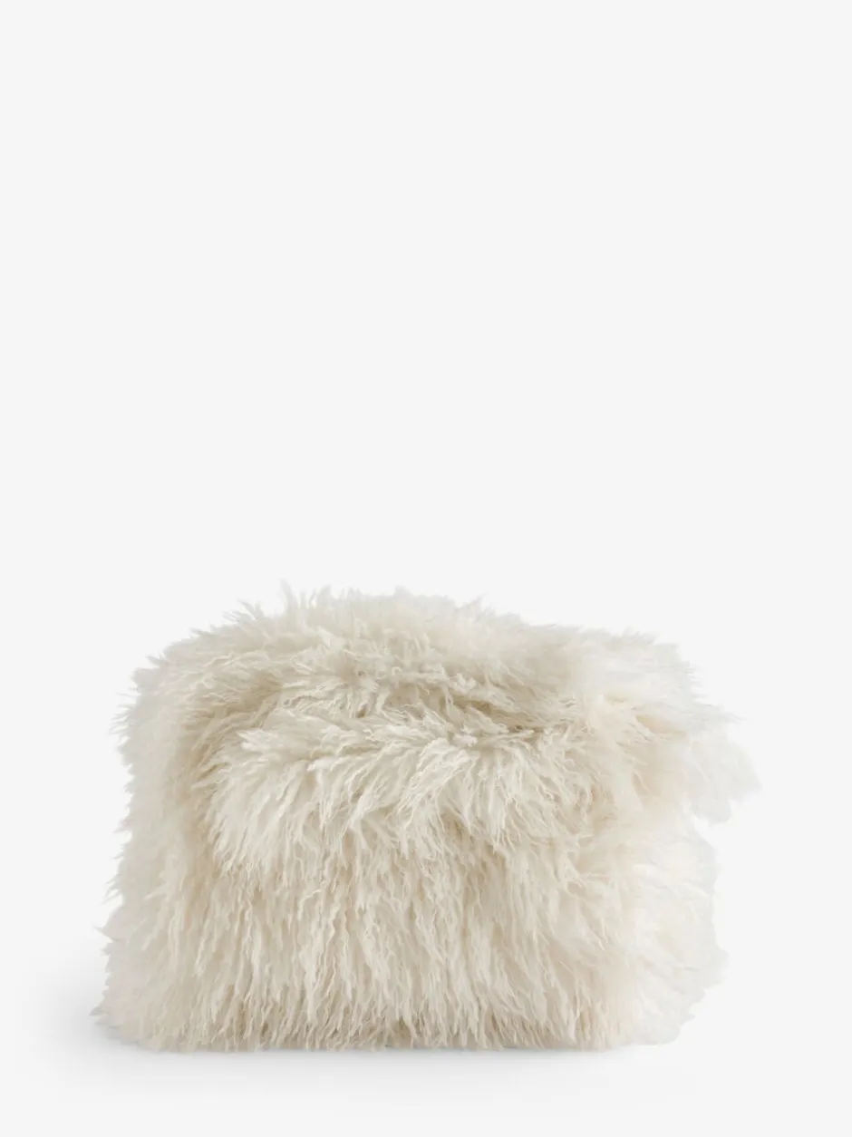 Kussentjes En Plaids|Kussentjes En Plaids|Next Mongolian Faux Fur Throw Ivoor