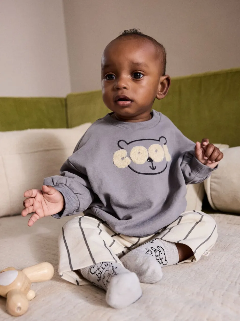 Truien En Breisels|Joggingbroeken|Next Monochroom - Baby sweatshirt en joggingbroek set (0mnd-2jr)