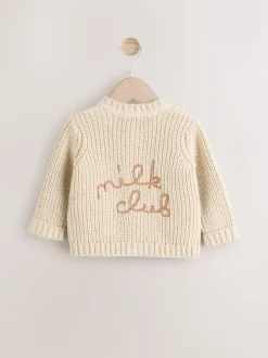 Truien En Breisels|Gebreide Kleding|Next - Grofgebreid babyvestje met borduursel Naturel Milk Club