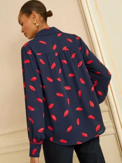 Blouses En Overhemden|Love & Roses - Long Sleeve Button Through Shirt Navy Lips Print