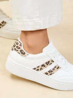 Sneakers|Lipsy Neutraal - Faux suède sportschoen met dikke zool