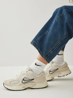 Sneakers|Sportkleding|Nike Neutraal - Vomero V5 hardloopsneakers