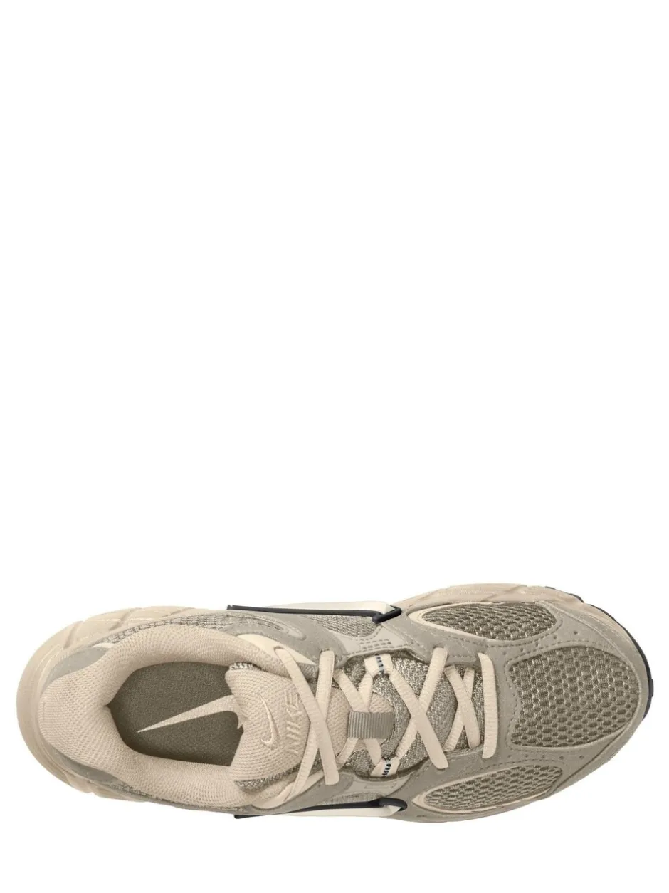 Sneakers|Sportkleding|Nike Neutraal - Vomero V5 hardloopsneakers