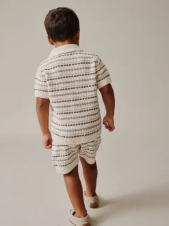 Sets En Outfits|Shorts|Next Neutraal - Set van gebreid poloshirt met textuur en reverskraag en shorts (3mnd -10jr)