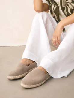 Lage Schoenen*Next - Suède espadrilles met dichte neus Neutraal