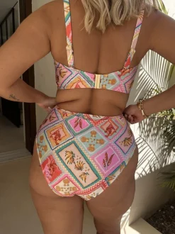 Badkleding|Never Fully Dressed bikinibroekje met hoge taille