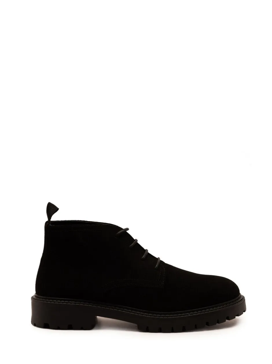 Boots|Off The Hook Axel Suede Chukka Ankle Lace-Up Black Boots