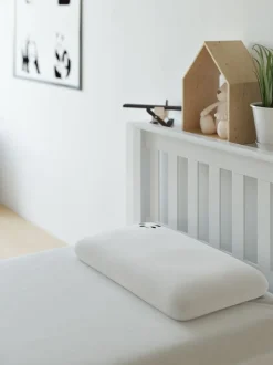 Dekbedden En Kussens|Panda London Medium Pillow 4+Years