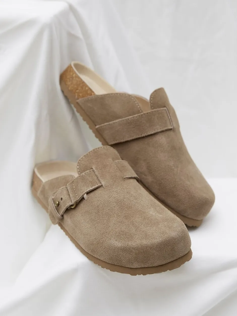Pantoffels*Fat Face - FatFace outdoor-pantoffels Pastelgeel