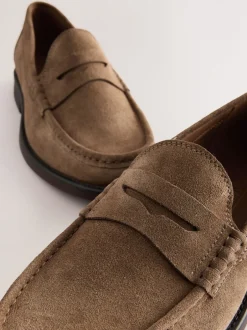 Schoenen|Formele Schoenen|Next - Standaard pasvorm - Suède instappers Pastelgeel