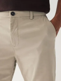 Shorts*Next Pastelgeel - Straight fit - Chinoshort met stretch
