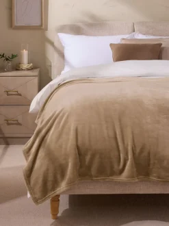 Kussentjes En Plaids|Kussentjes En Plaids|Next Pluche fleece sprei