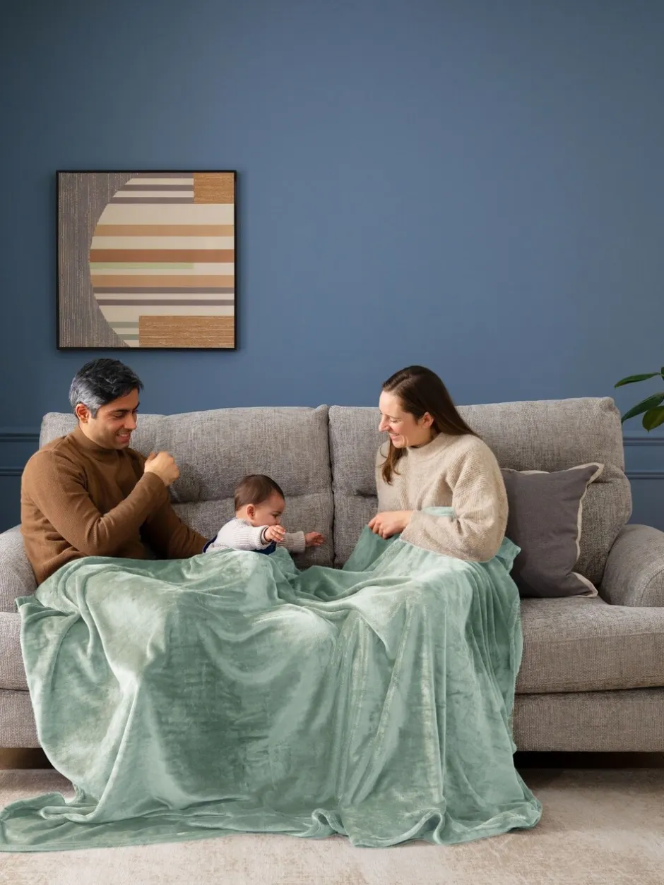 Kussentjes En Plaids|Kussentjes En Plaids*Next Pluche fleece sprei