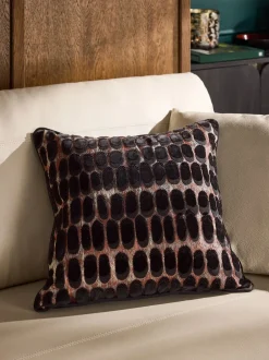 Kussentjes En Plaids|Kussentjes En Plaids|Next Rebel Spot Velvet Cushion Zwart
