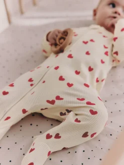 Babypakjes En Babypyjama's*Next Red Heart Valentines - Valentines Two Way Zip Baby Sleepsuit (0-2yrs)
